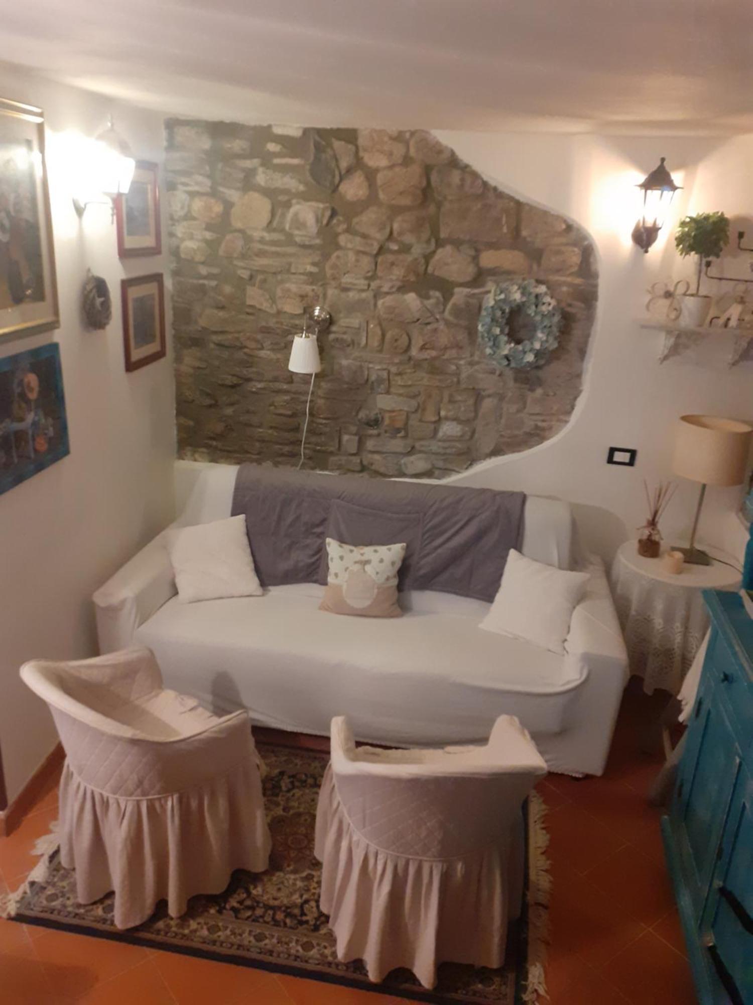 شقة Casa Dolce Casa Di Rosy E Roby Bardine di San Terenzo المظهر الخارجي الصورة